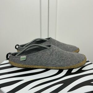 Kyrgies wool Gray Slip-On Shoes with Natural rubber Sole